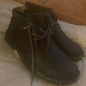 Size 11 Men’s Dr. Martens New/Never Worn